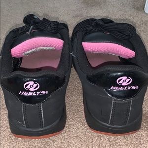 Classic heelys